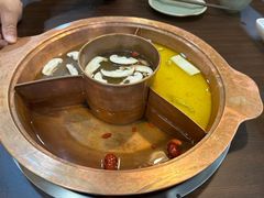 -滇釜火锅·能喝汤的火锅(车公庄店)