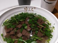馋口鸭血汤-馋三尺蟹粉小笼(人民广场店)