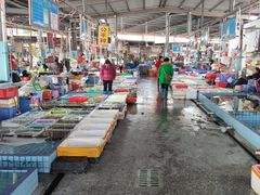 -霞涌市场海鲜摆卖区