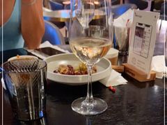 -wineapp葡萄酒餐吧(外滩金融中心店)
