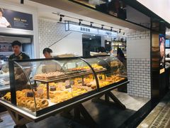 面包甜点陈列柜-幸福西饼面包茶饮(车公庙店)