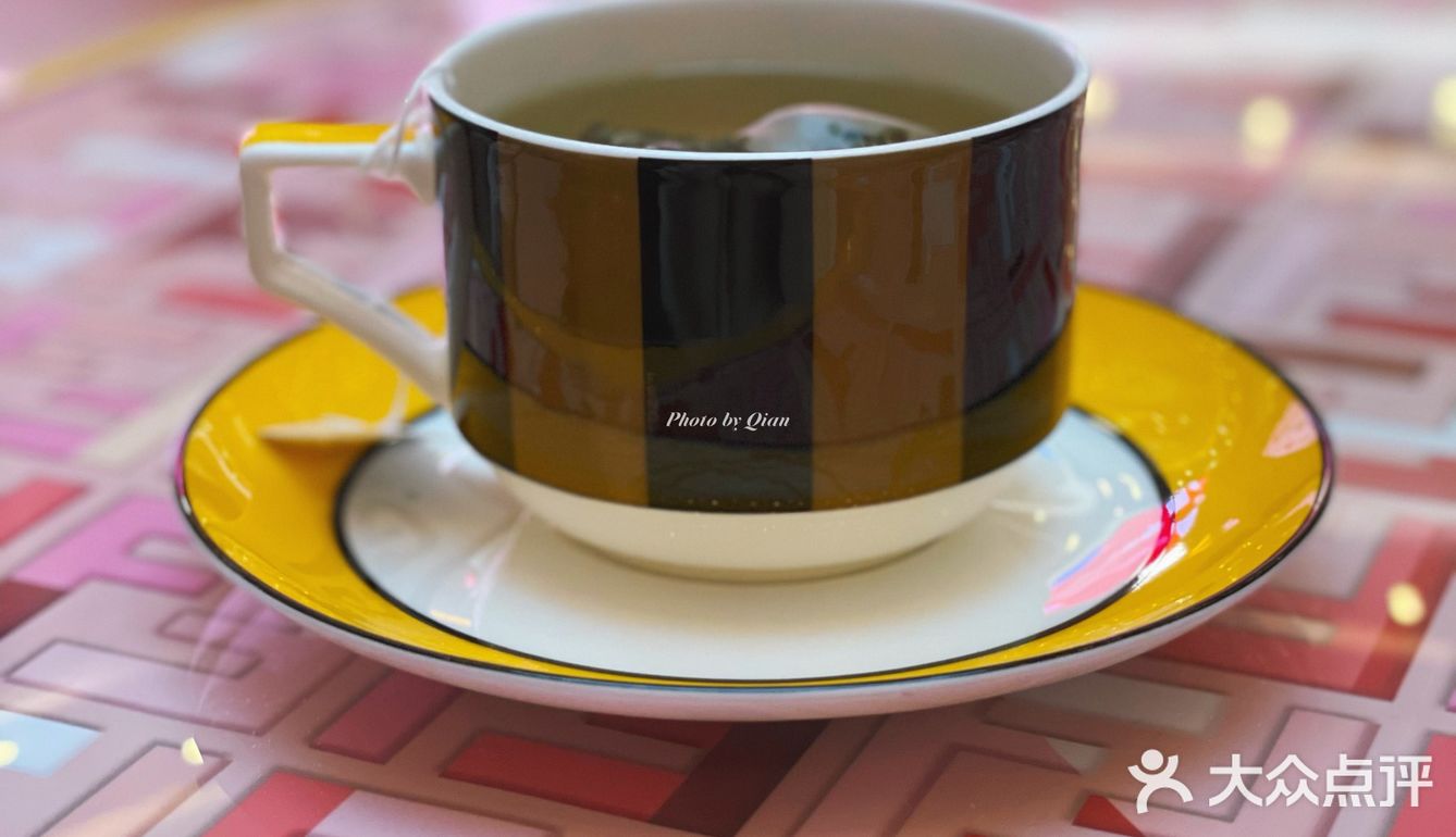 💛FENDI新春限定版限时咖啡厅☕