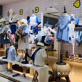 衣服的质量中等，价格市场价