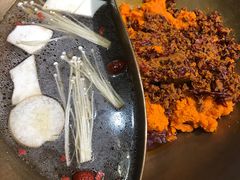 -沸炉重庆老火锅(军事博物馆店)