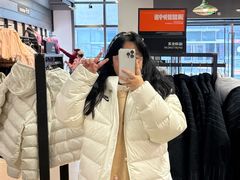 -百年港湾奥特莱斯(香炉礁店)