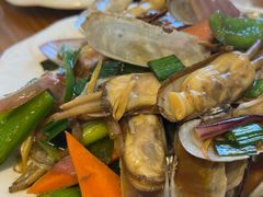 -三姐妹·海鲜大排档