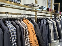 -燕莎奥特莱斯购物中心