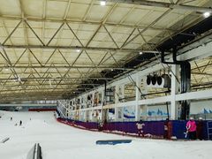 -乔波室内滑雪场