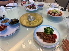 -谢师酒家