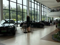 -北京京宝行宝马4S店(闵庄路店)