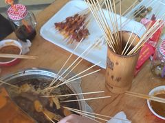 -袁记串串香(泉水轻轨站店)
