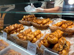 -胖东来生活广场(健康路店)