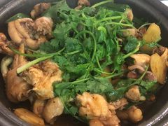 -芳村榕树头叹佬鸡煲(体育西店)