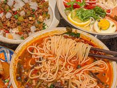 -粉八·云南米线·建水烧烤(常熟路店)