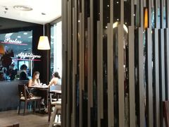 大堂-必胜客(百联又一城店)