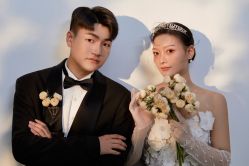 点击看大图 -至臻微拉婚纱摄影