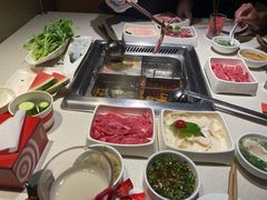 -海底捞火锅鲜切牛肉主题店(长寿路店)