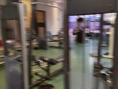 -英派斯健身游泳馆