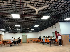 -上海市工商外国语学校