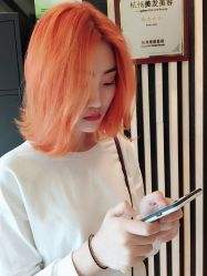 -苑苑发型设计