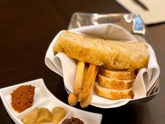 -卡佩罗意大利餐厅及酒吧Al Cappello Trattoria