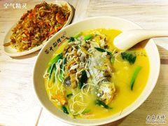 小黄鱼汤面-十面欢腾·海鲜面·台式Bistro(长乐路店)
