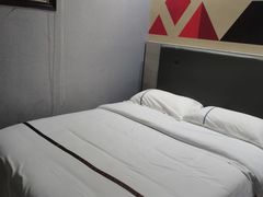 -逸米酒店(广州中山大学附属第一医院东山口地铁站店)