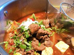 牛腩鸳鸯锅-左庭右院鲜牛肉火锅(浦江欢乐颂店)
