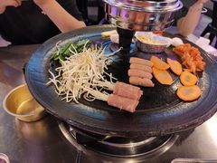 -豚豚家돈돈가韩国锅盖烤肉(新北万达店)