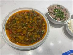 -犇逸·乐山跷脚牛肉·四川现炒(览海店)