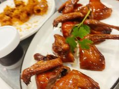 脆皮乳鸽-永記粤菜·五指毛桃花雕鸡煲(九亭店)