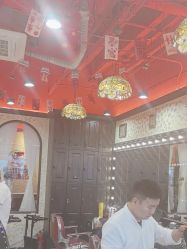 -东方先生国潮男士理发馆