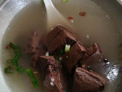大肠猪血汤-阿灶卤煮老店·姜母鸭(五店市总店)