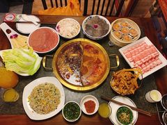 -小天鹅火锅·一线江景洪鼎旗舰店(洪崖洞店)