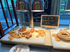 -元一希尔顿酒店·鲜切牛肉火锅禅自助餐厅