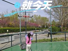 -迪卡侬(西三旗店)