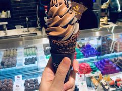 巧克力芝麻软冰淇淋-GODIVA(国际金融中心店)