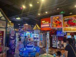 -卡通尼乐园(宝山龙湖天街店)