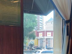 -八府香鸭·啫啫煲(华山路店)