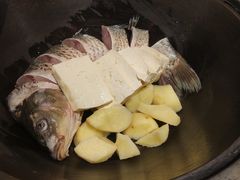 铁锅炖鲫鱼-粗粮人家·东北菜(洋桥店)