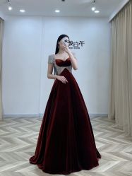 -予白婚纱礼服馆
