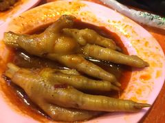 -爆炸头阿姨小四川正宗川味小吃(无任何分店)