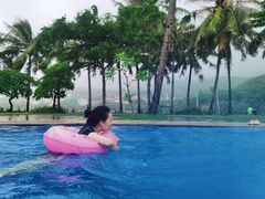 -亚龙湾亚泰商业街