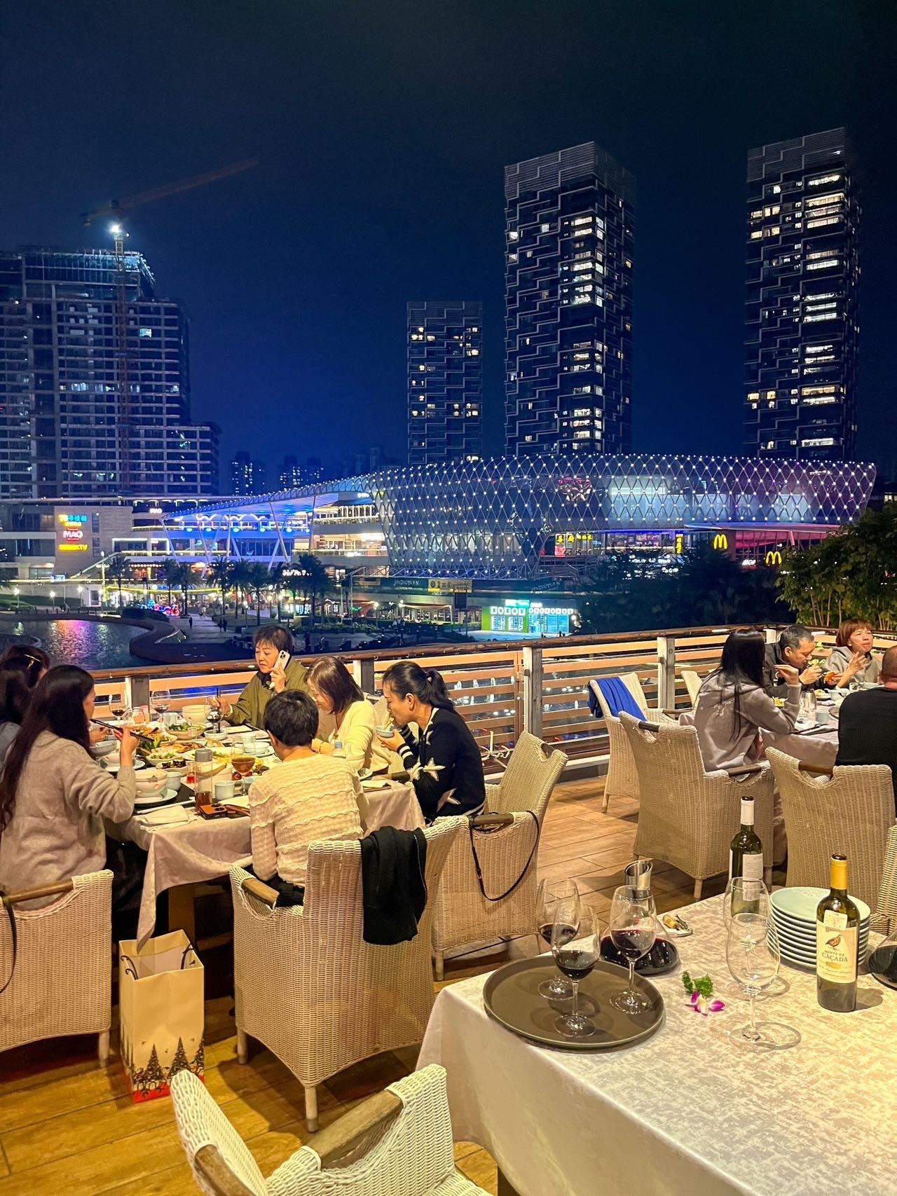 在深圳!氛围感十足的海景餐厅!