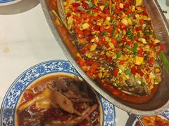回娘家的香辣鱼-回家吃饭·地道南昌菜(建德观总店)