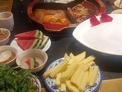 -老房老舍重庆火锅(假日城市店)