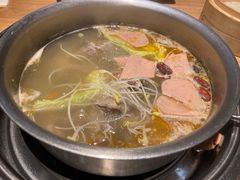 酸萝卜鸭架汤-守柴炉烤鸭(科华中路王府井店)