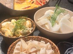 -三出山火锅(万象天地店)
