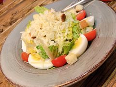 凯撒色拉配自制凯撒酱-SISTERS BAR RESTAURANT川意酒馆(嘉善老市H楼店)