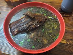 -小龙大肉面馆